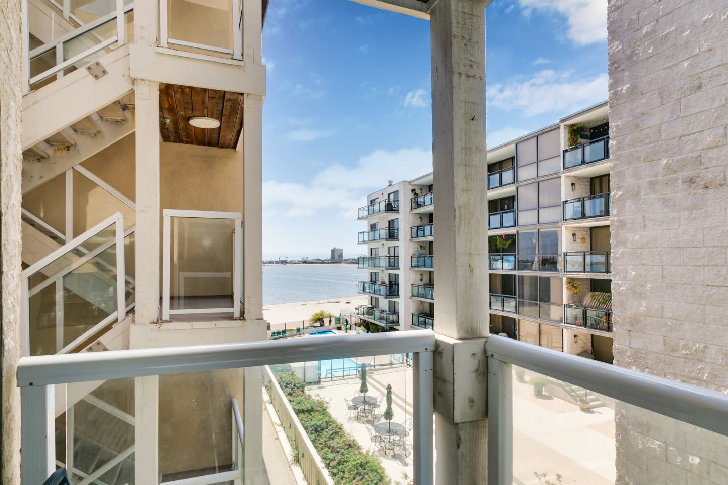 3888 Riviera Dr – photo 5