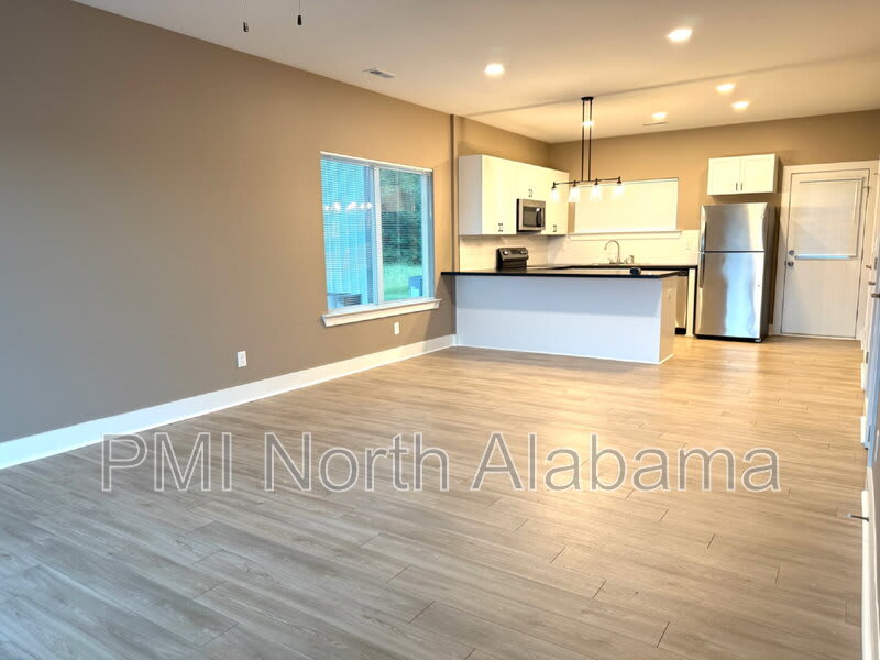 401 Morring Rd – photo 2