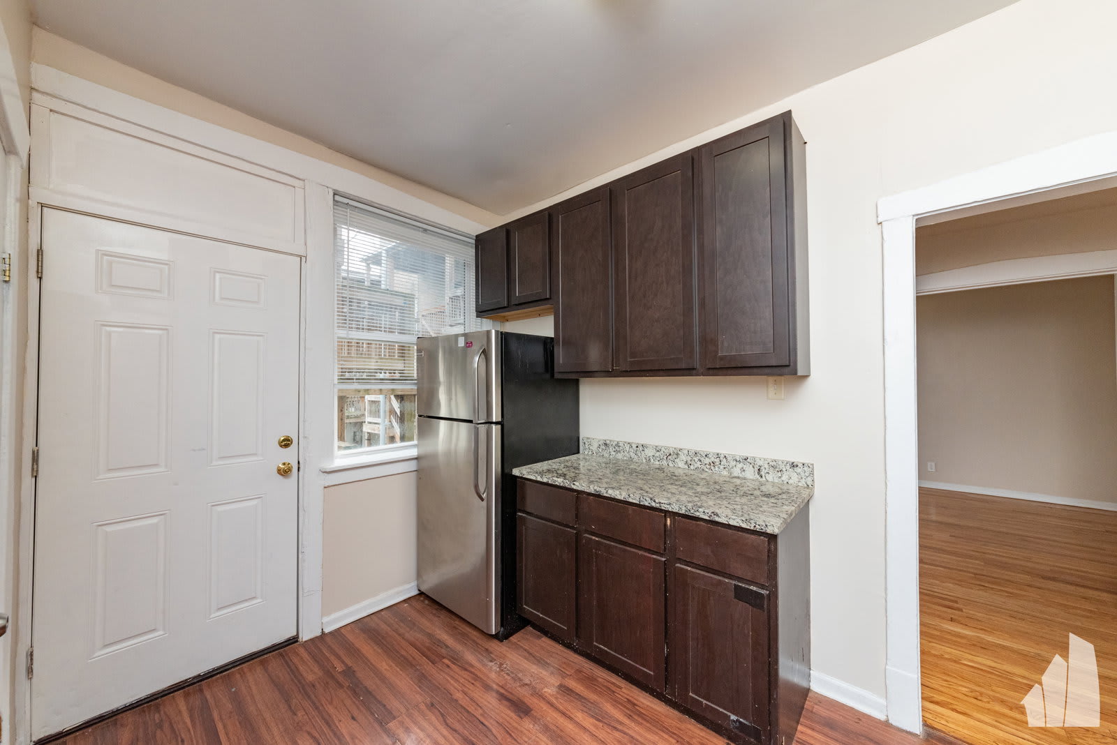 3751 West Sunnyside Avenue – photo 3