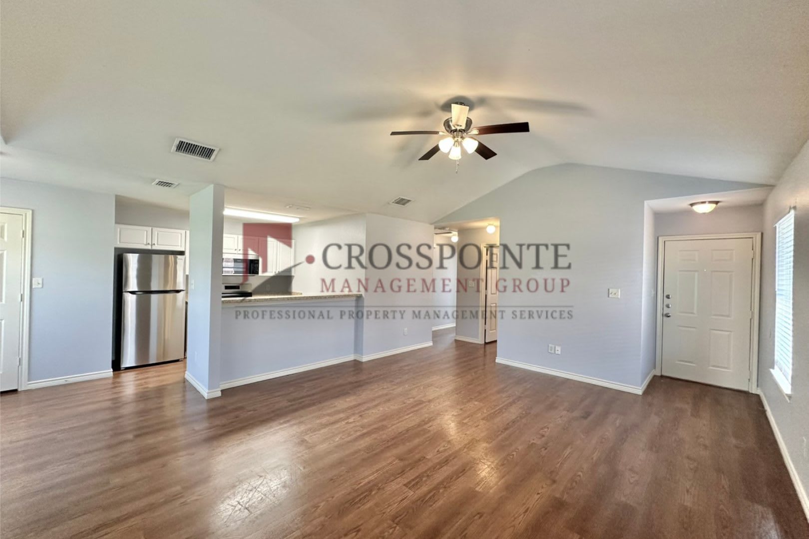 2 Bedroom 2 Bath Duplex at Mansion Creek in Tyler! 1/2 OFF your first full month’s rent! – photo 3