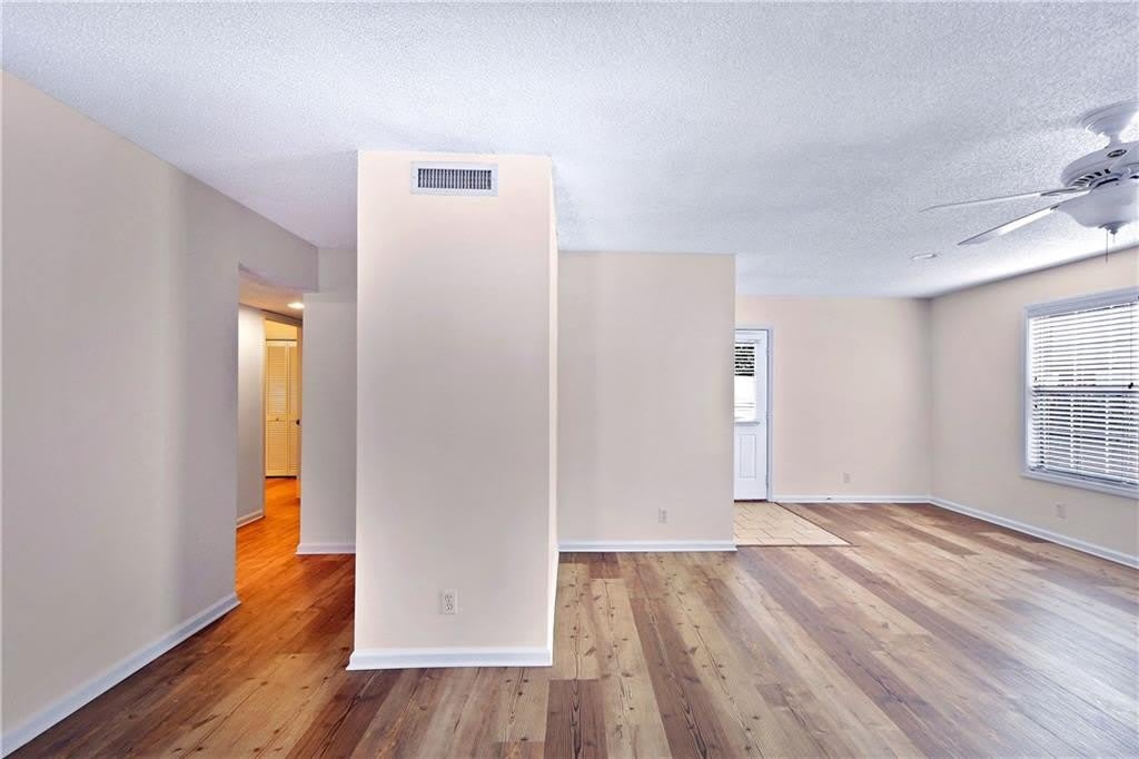 907 E Island Square Drive – photo 4