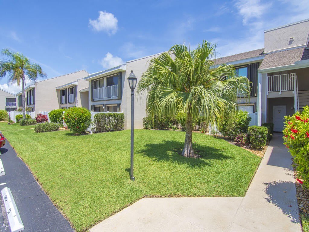 3206 S Lakeview Circle – photo 5