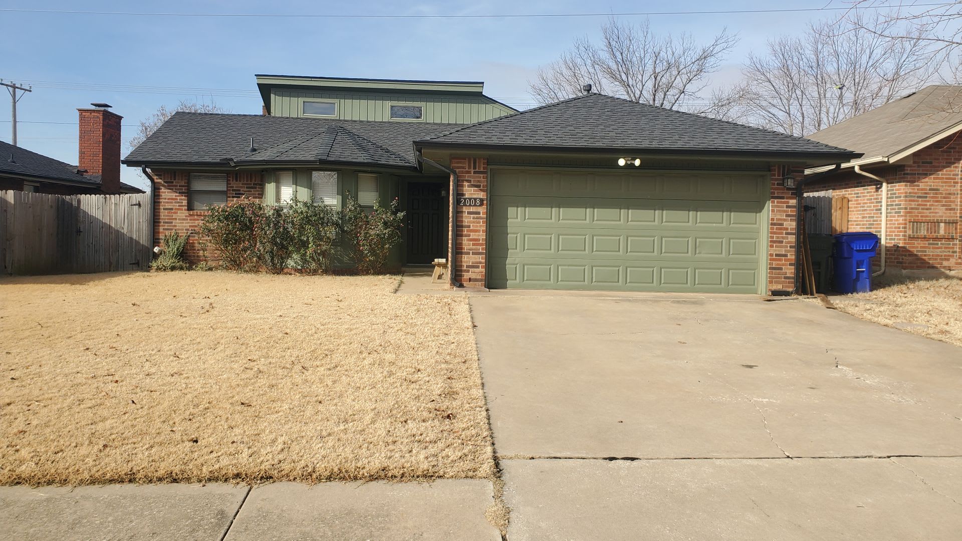 (3) Bed/(2) Bath West Norman! Avail NOW! – photo 1
