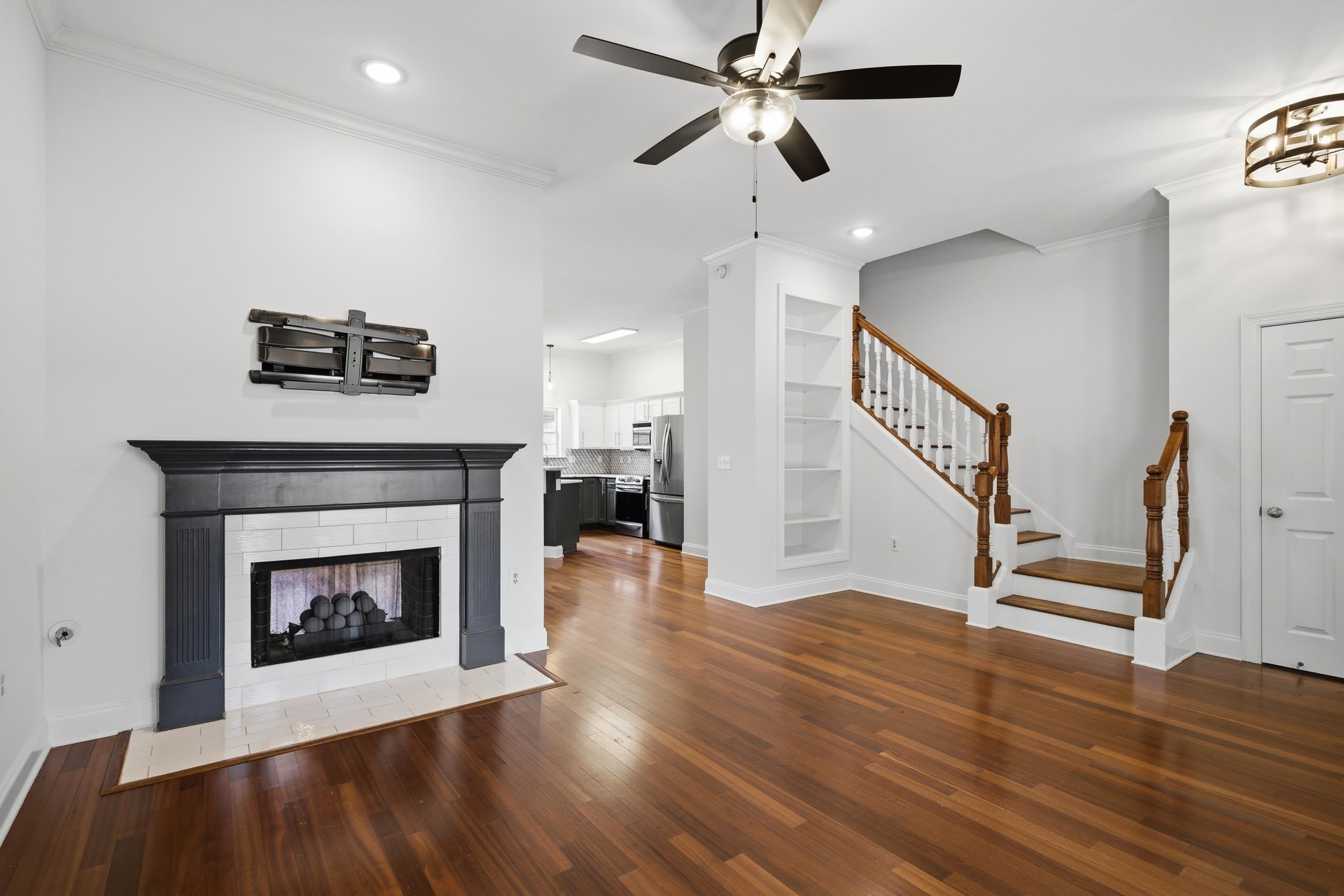 89 W CAROLINA Ave – photo 5