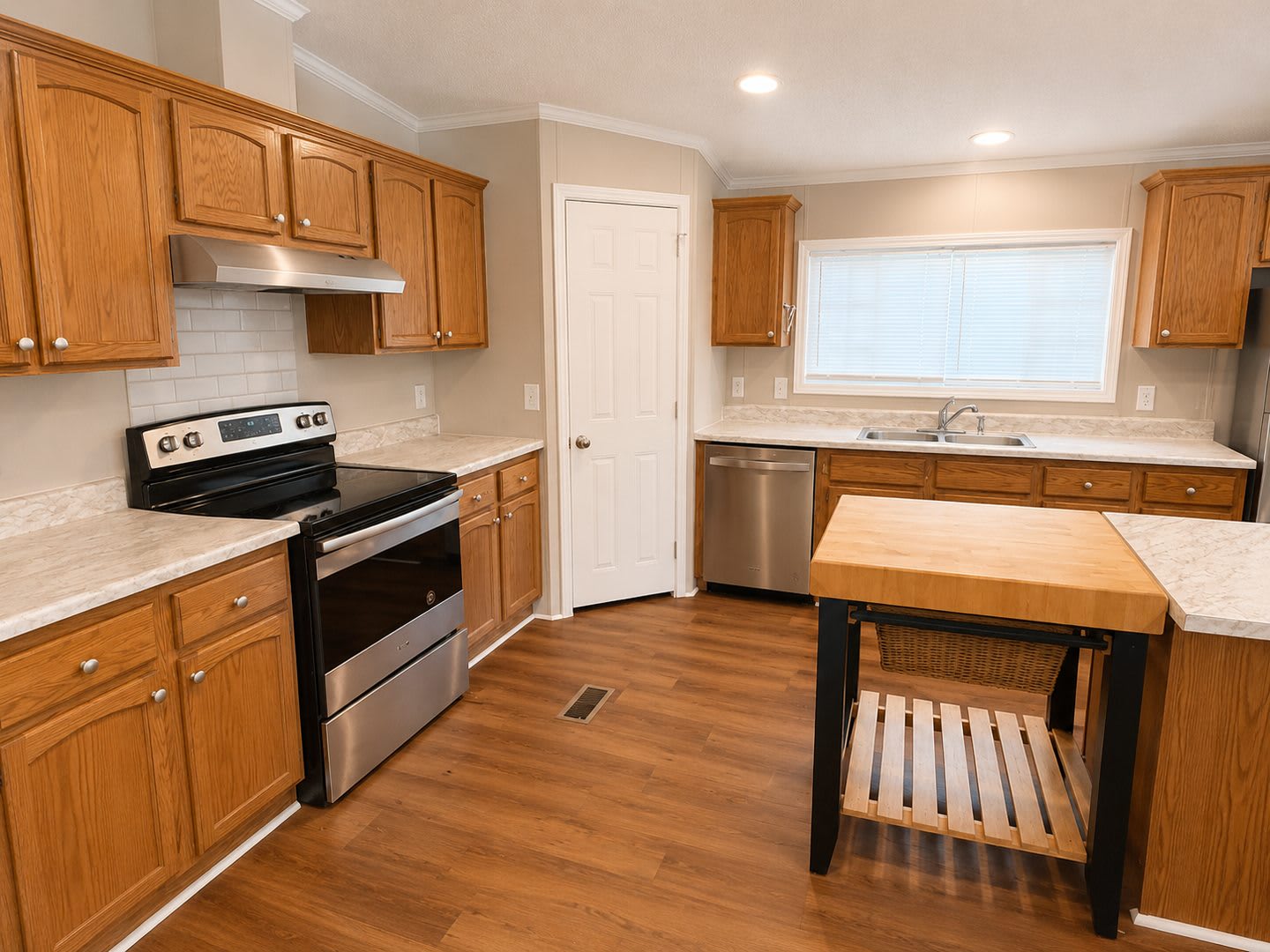 Four bedroom, 2 bath Modular home in Siler City – photo 5