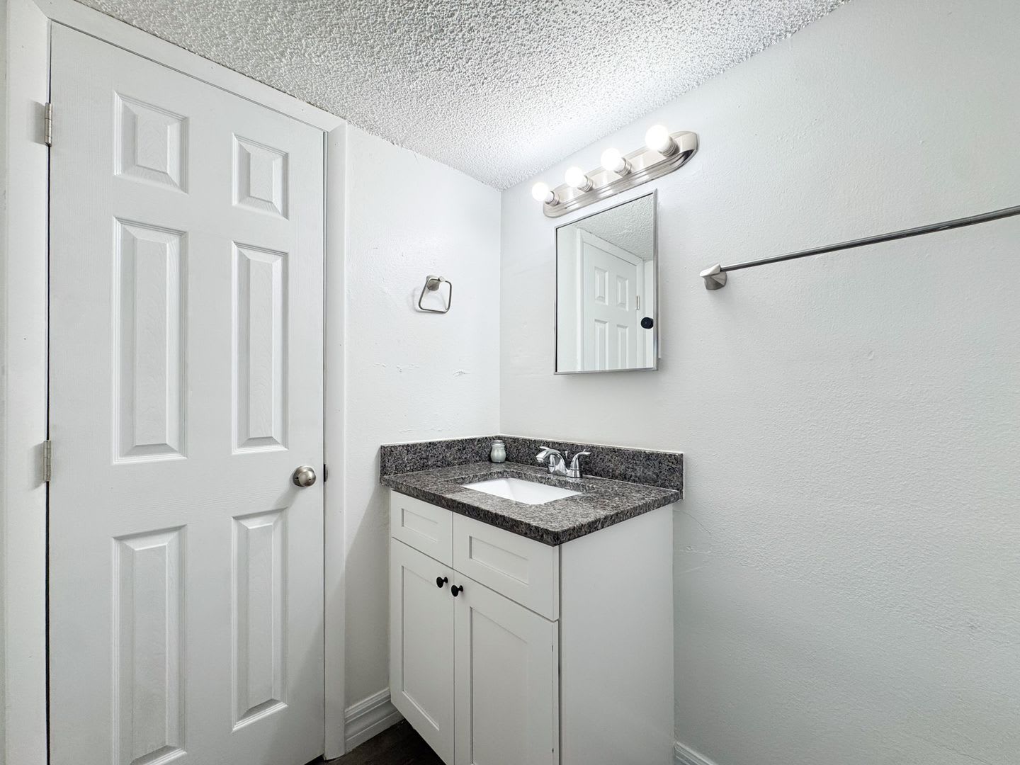 Updated one bedroom in Villa Del Sol Community – photo 3