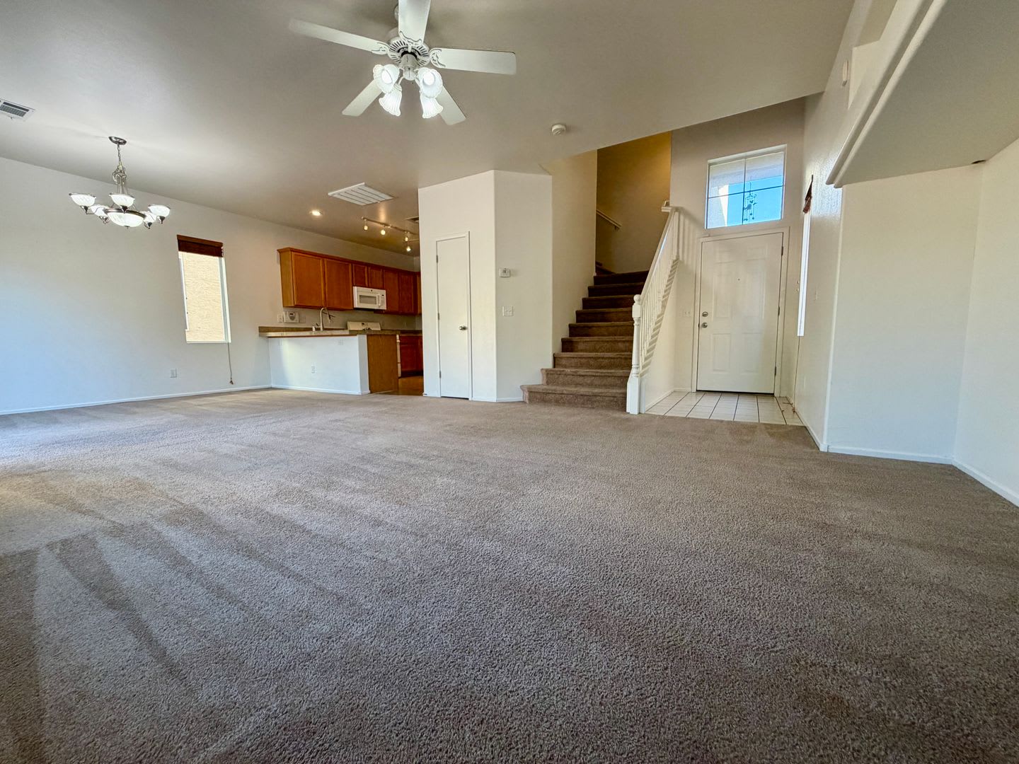 Gated 3 Bedroom Home With Granite Kitchen Community Park – photo 2