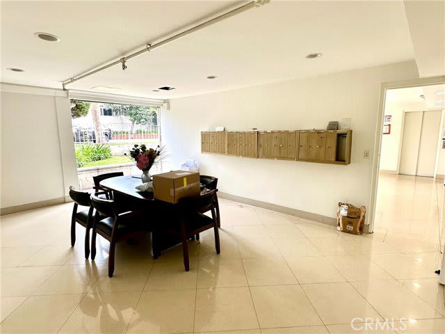 423 Rexford Drive – photo 5
