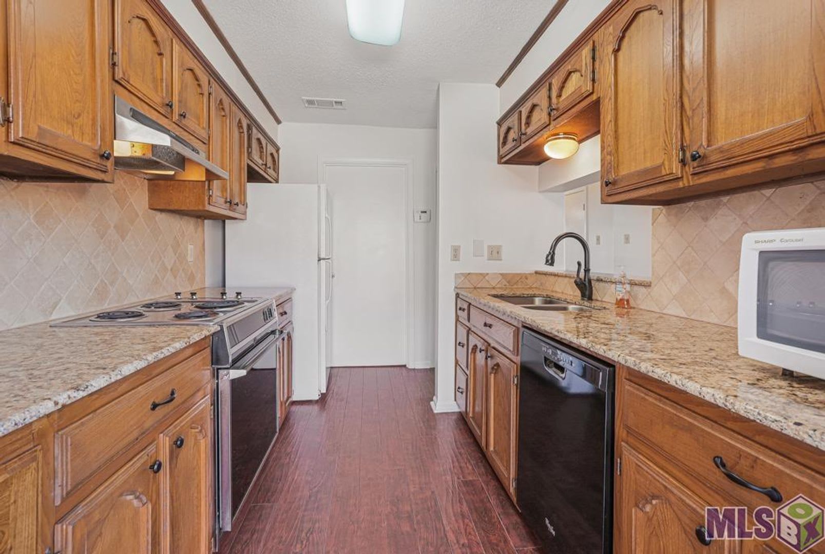 2 Bedroom Townhome Community Pool – photo 1