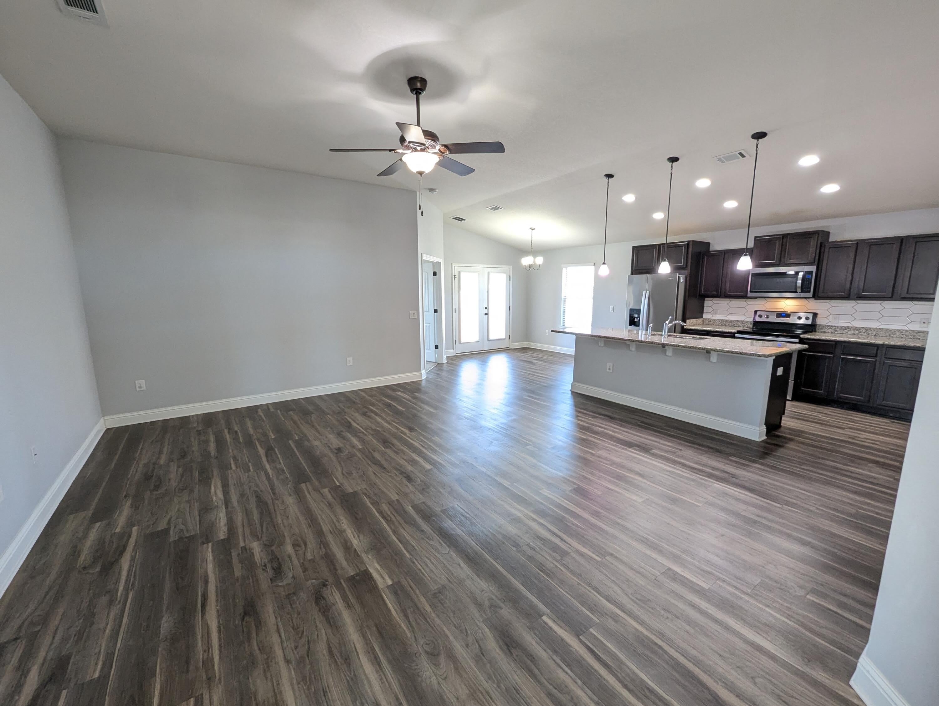 2401 Spur Lane – photo 2