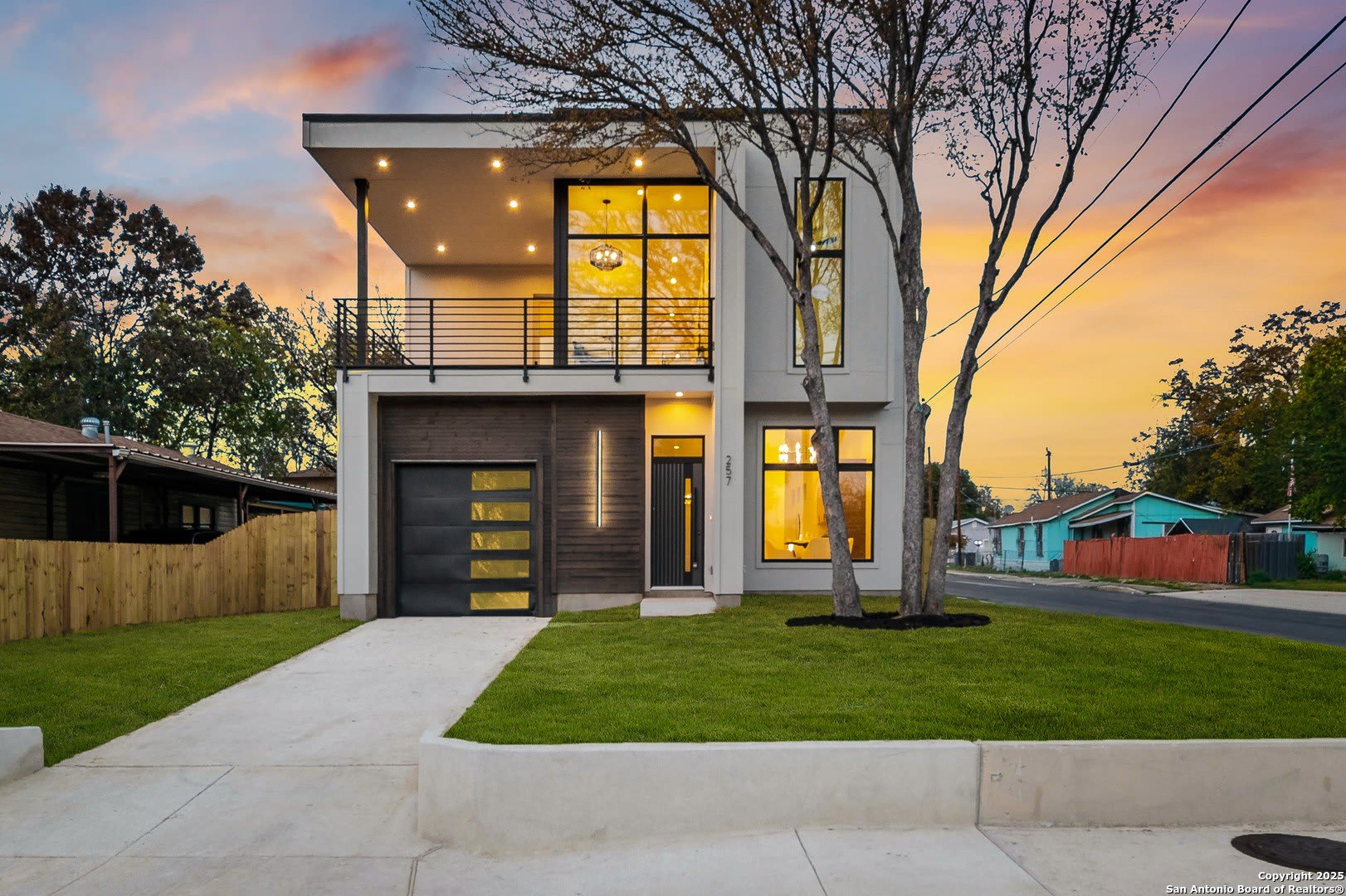 257 E Baylor – photo 1