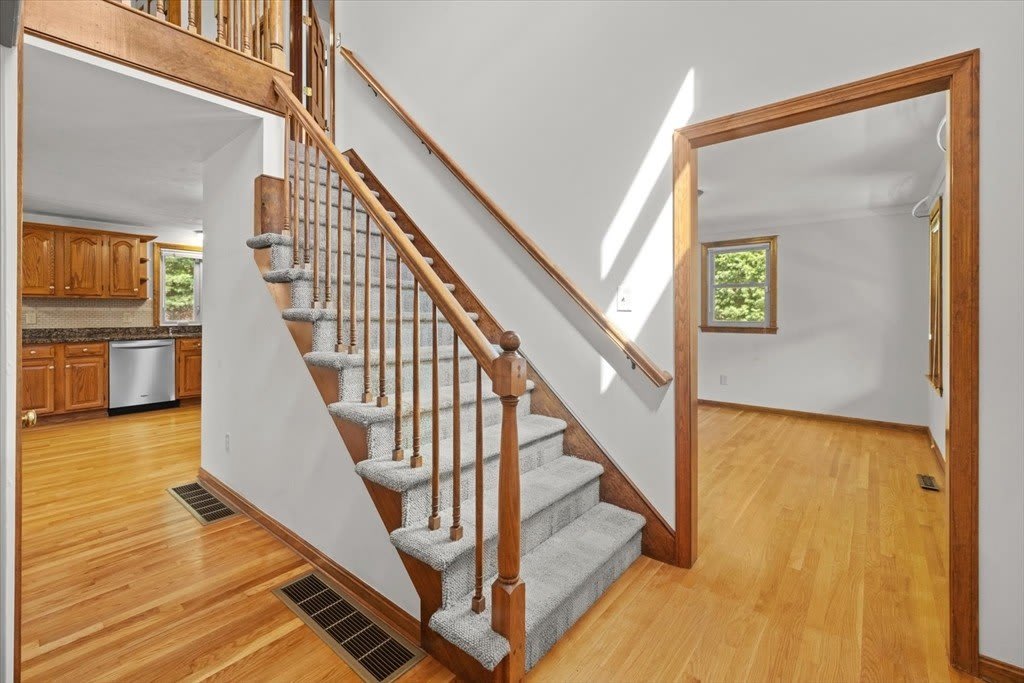 57 Harvest Wood Dr – photo 5