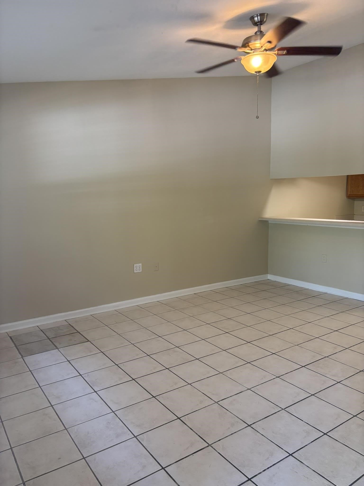 2740 W Tharpe Street – photo 3