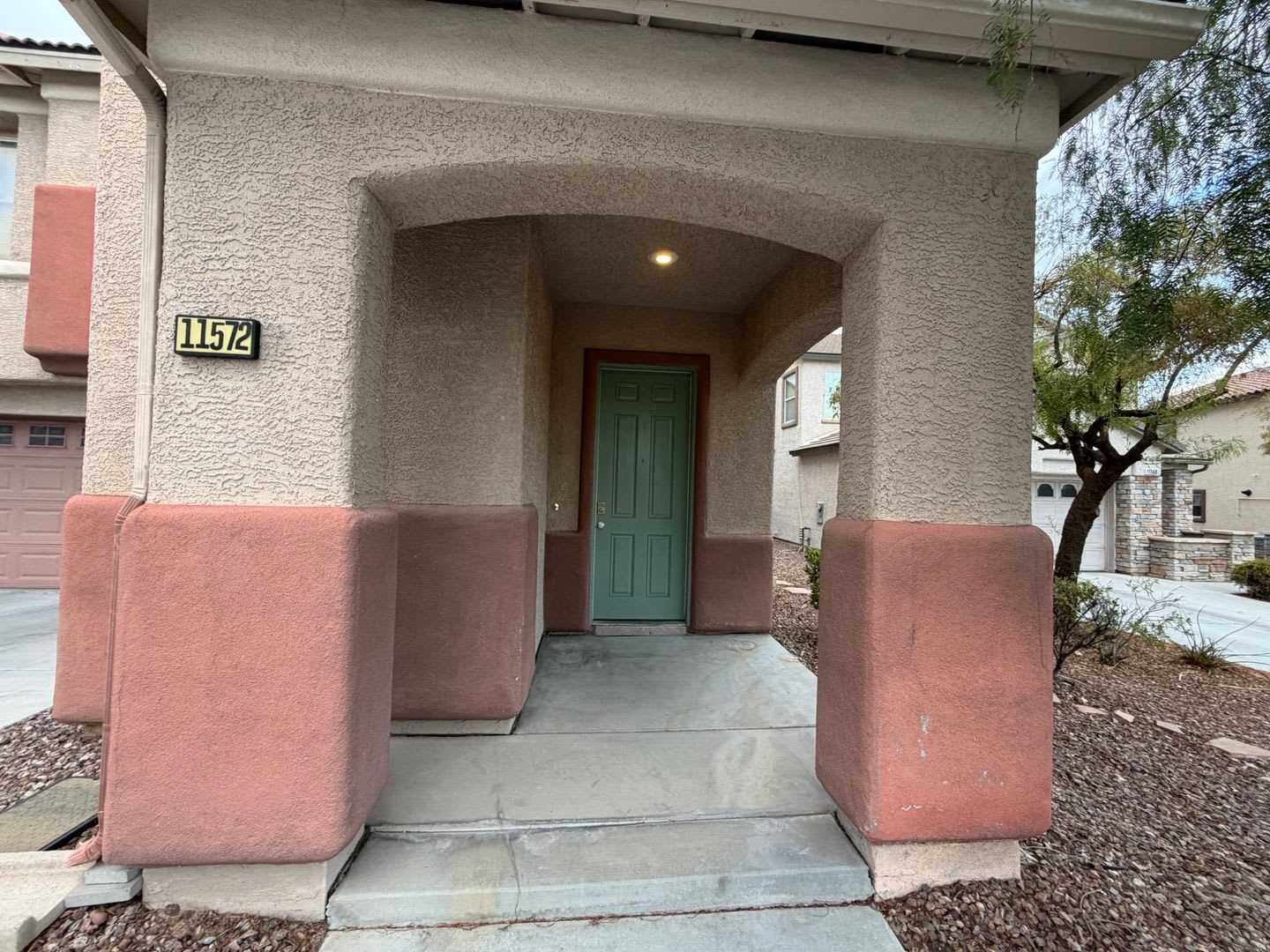 LAS VEGAS TWO STORY HOME WITH 4 BEDROOMS!! – photo 3