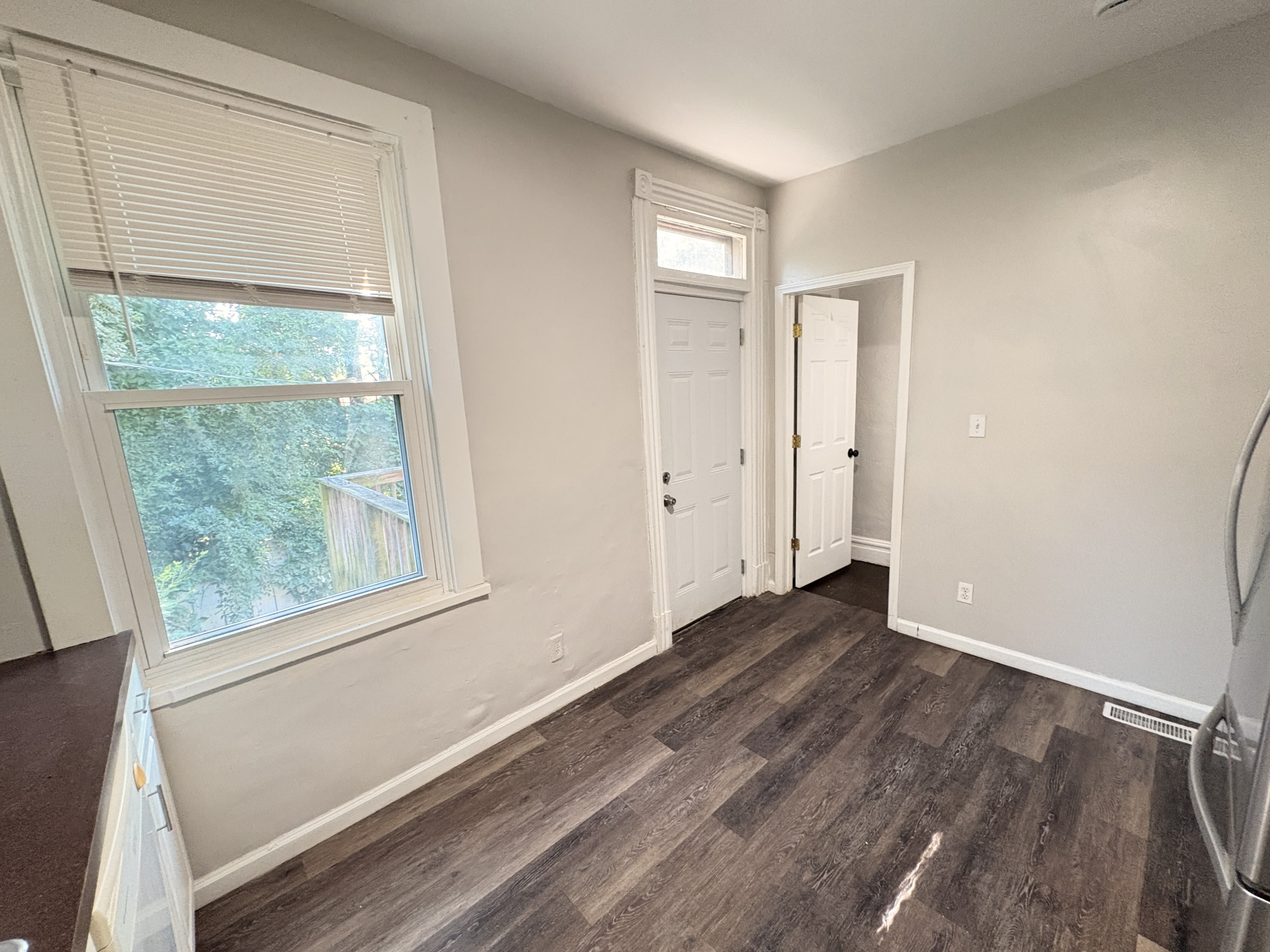 2000 Kraft St. – photo 3
