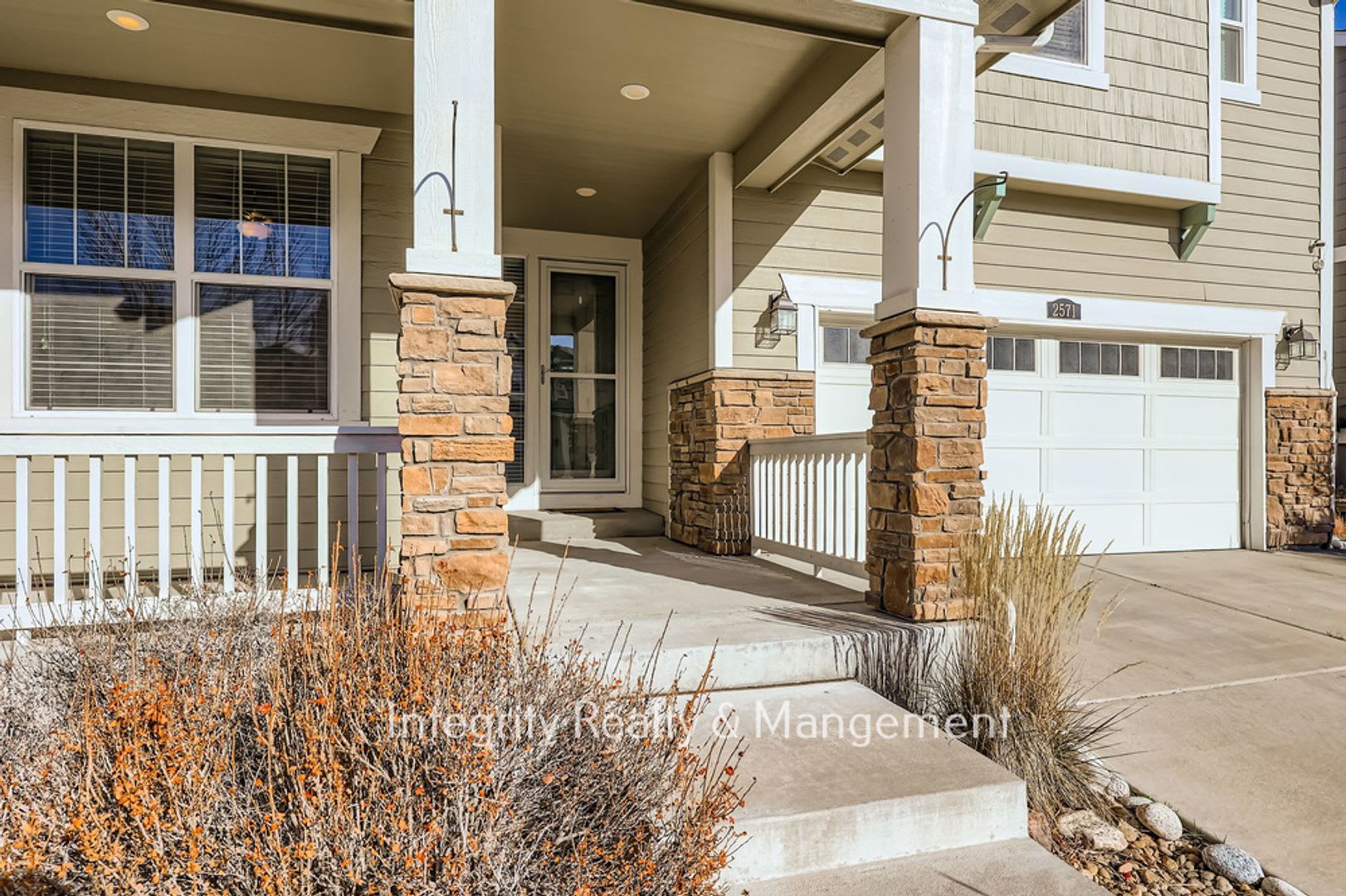 5 Bed/5 Bath, 3,827 Sqft – photo 2