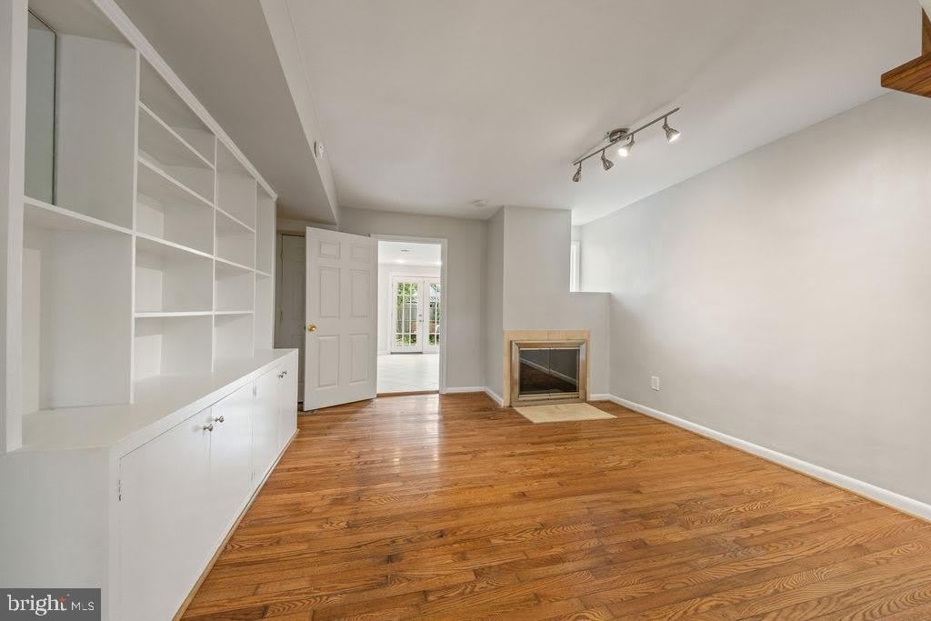 1124 C Street NE – photo 5