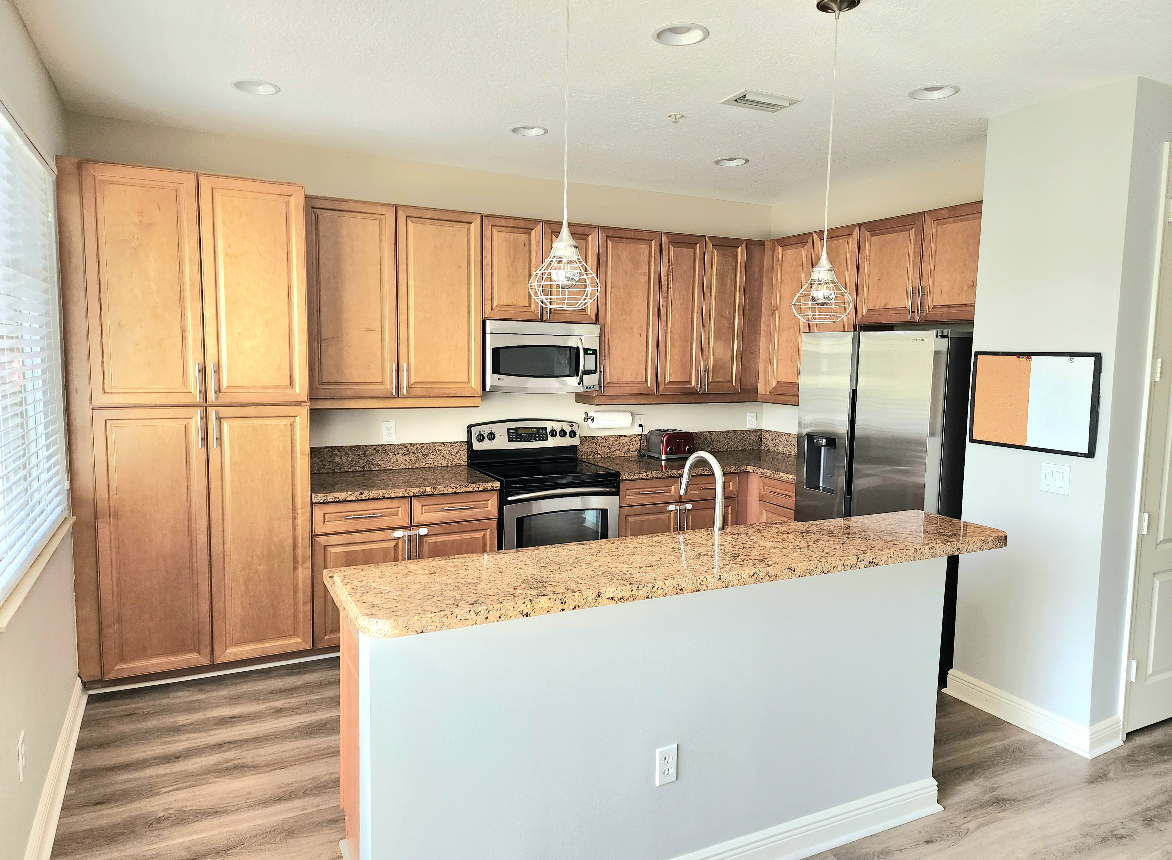 583 Northwest 35th Place – photo 2