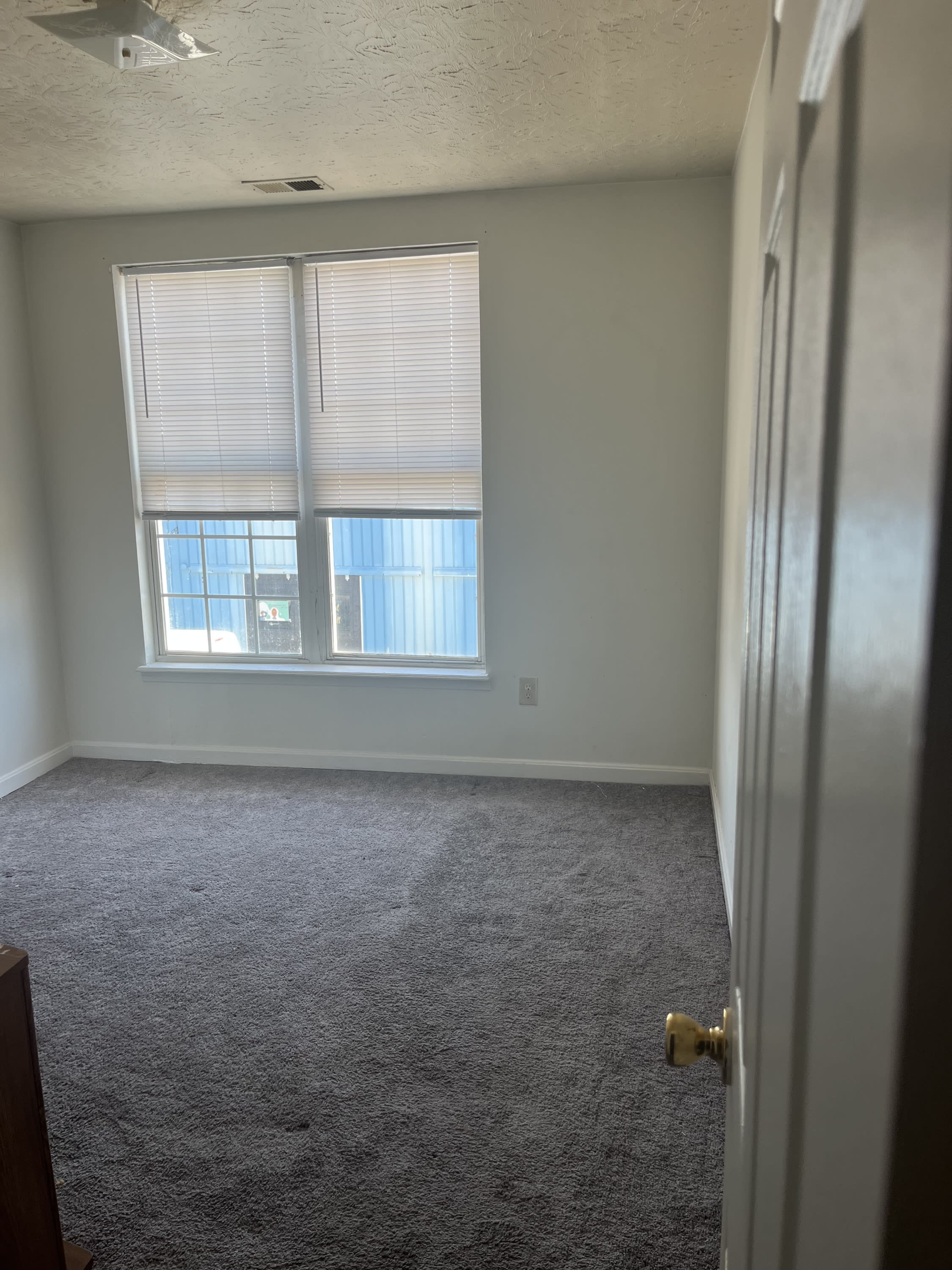 1038 Logan 2 – photo 3