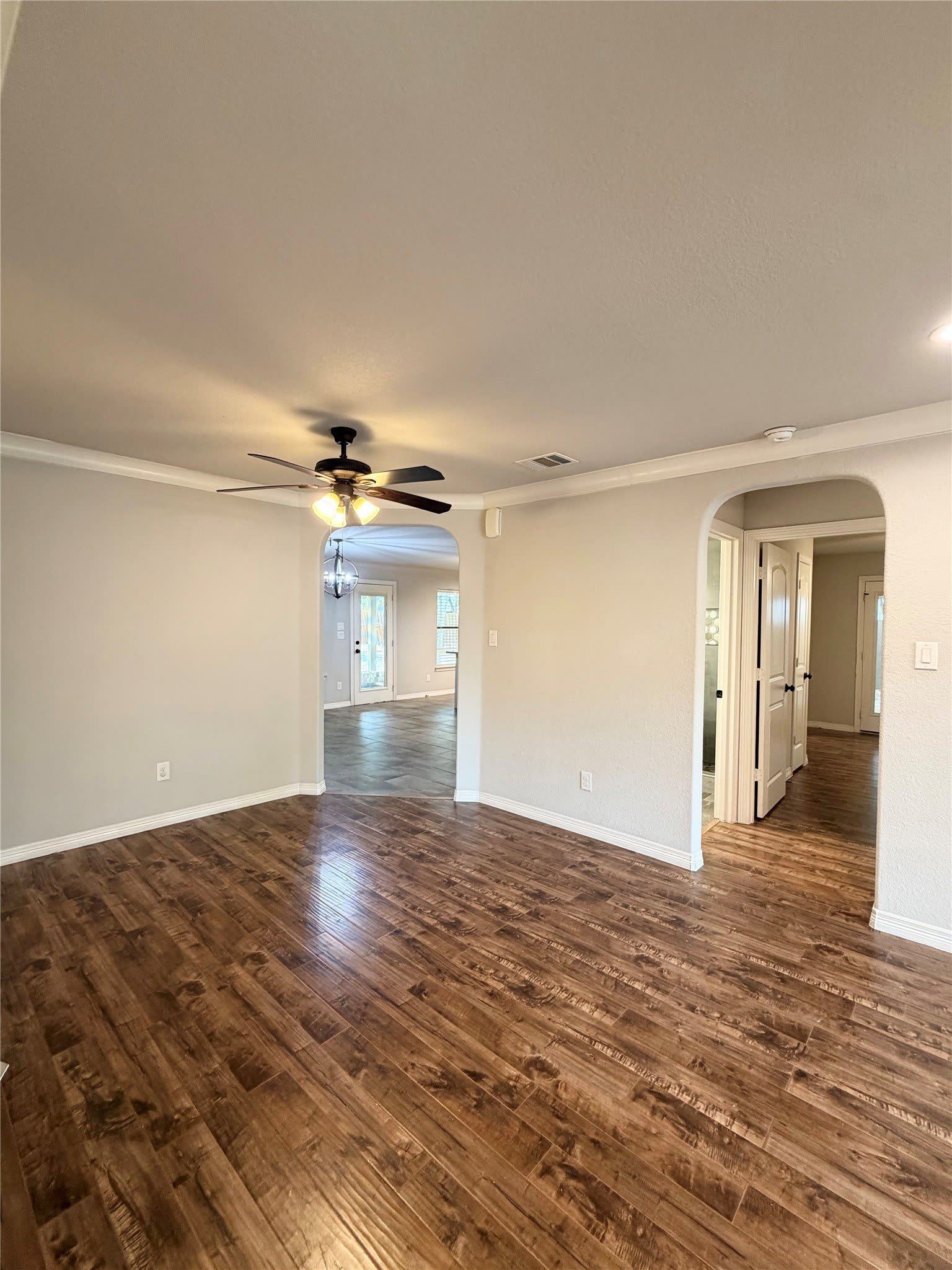 310 E Santa Fe Street – photo 3