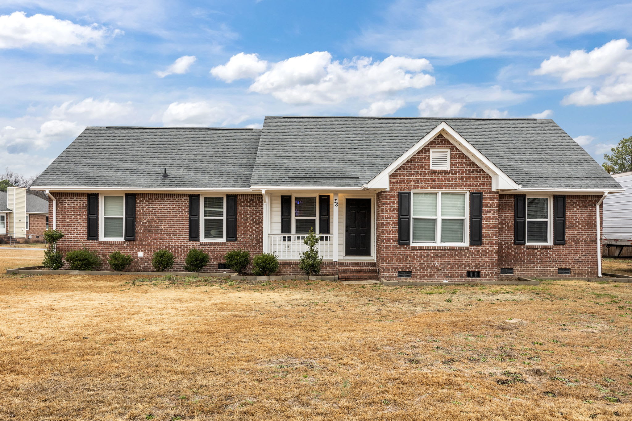 38 Hallmark Drive – photo 1