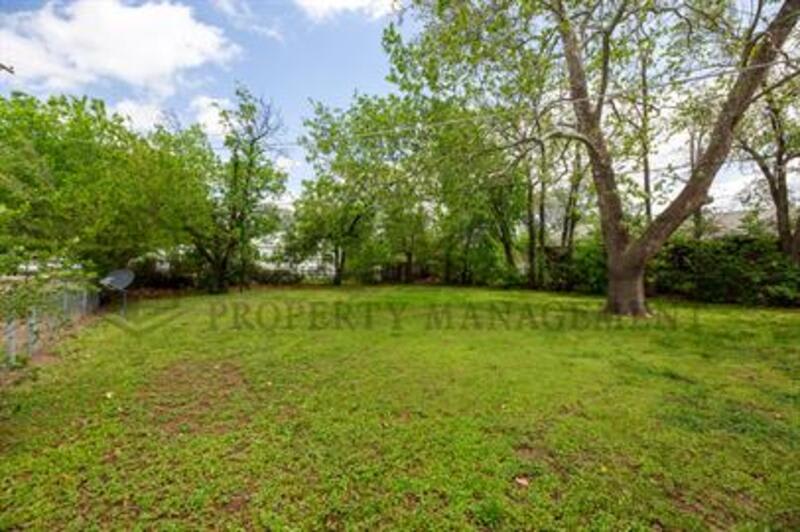 1602 Luther East – photo 4