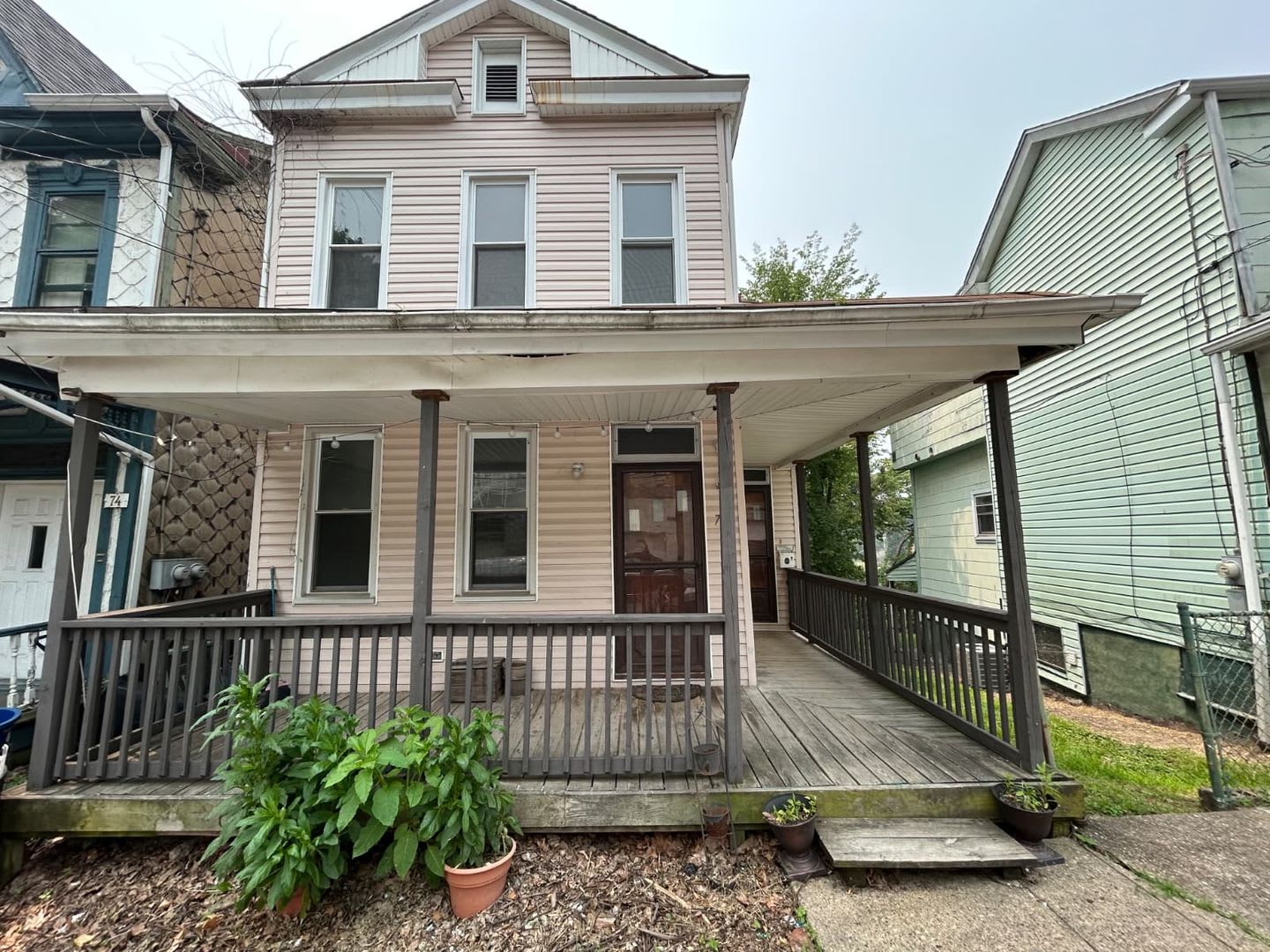 Large 2 Bedroom 1 Bath in MT Washington – photo 1