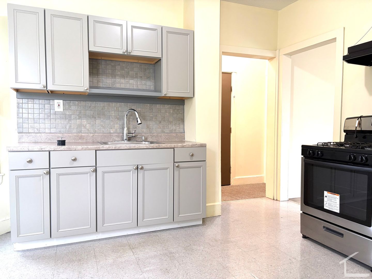 Unique Allston Townhome. Avail NOW or 9/1. Now with Higher Ceili... – photo 5