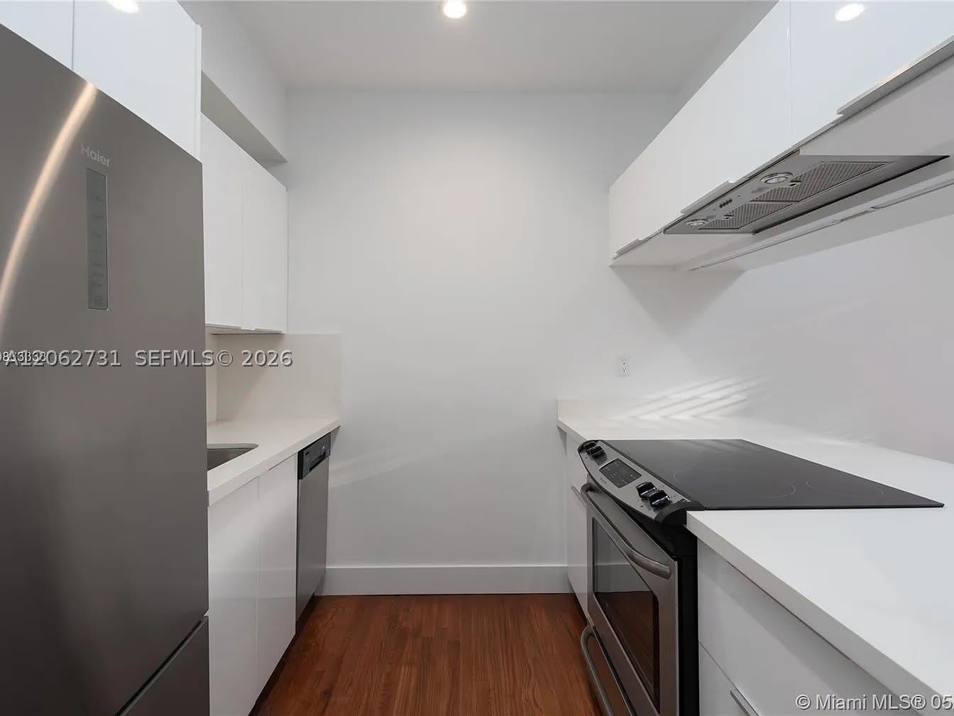 3669 Poinciana Ave – photo 2
