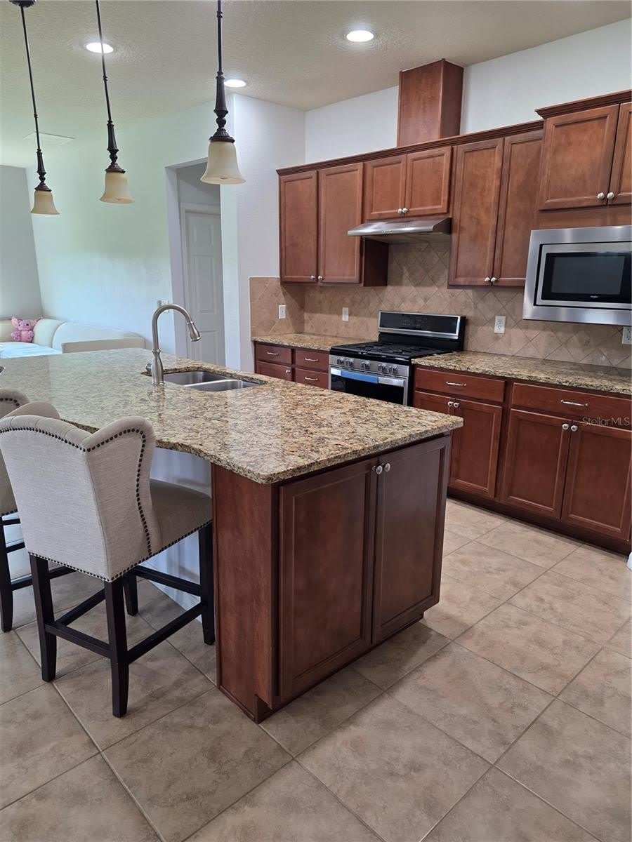 576 CANTABRIA Drive – photo 5