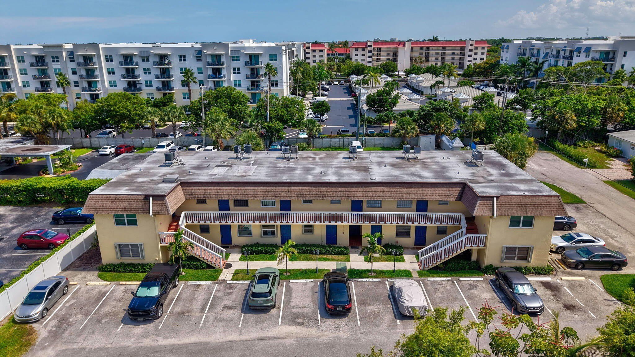 1204 S Lake Drive E – photo 3