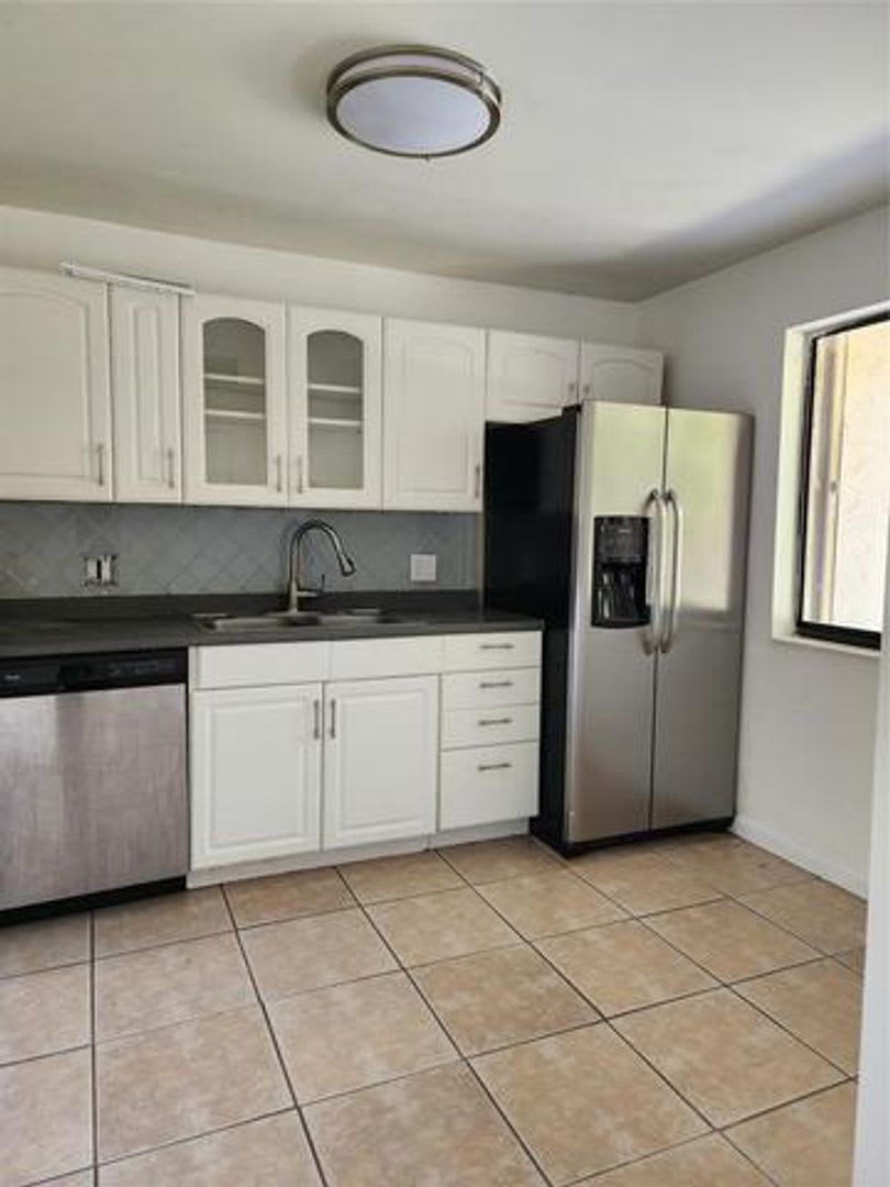 390 Racquet Club Road 204 Weston Fl 33326 – photo 1