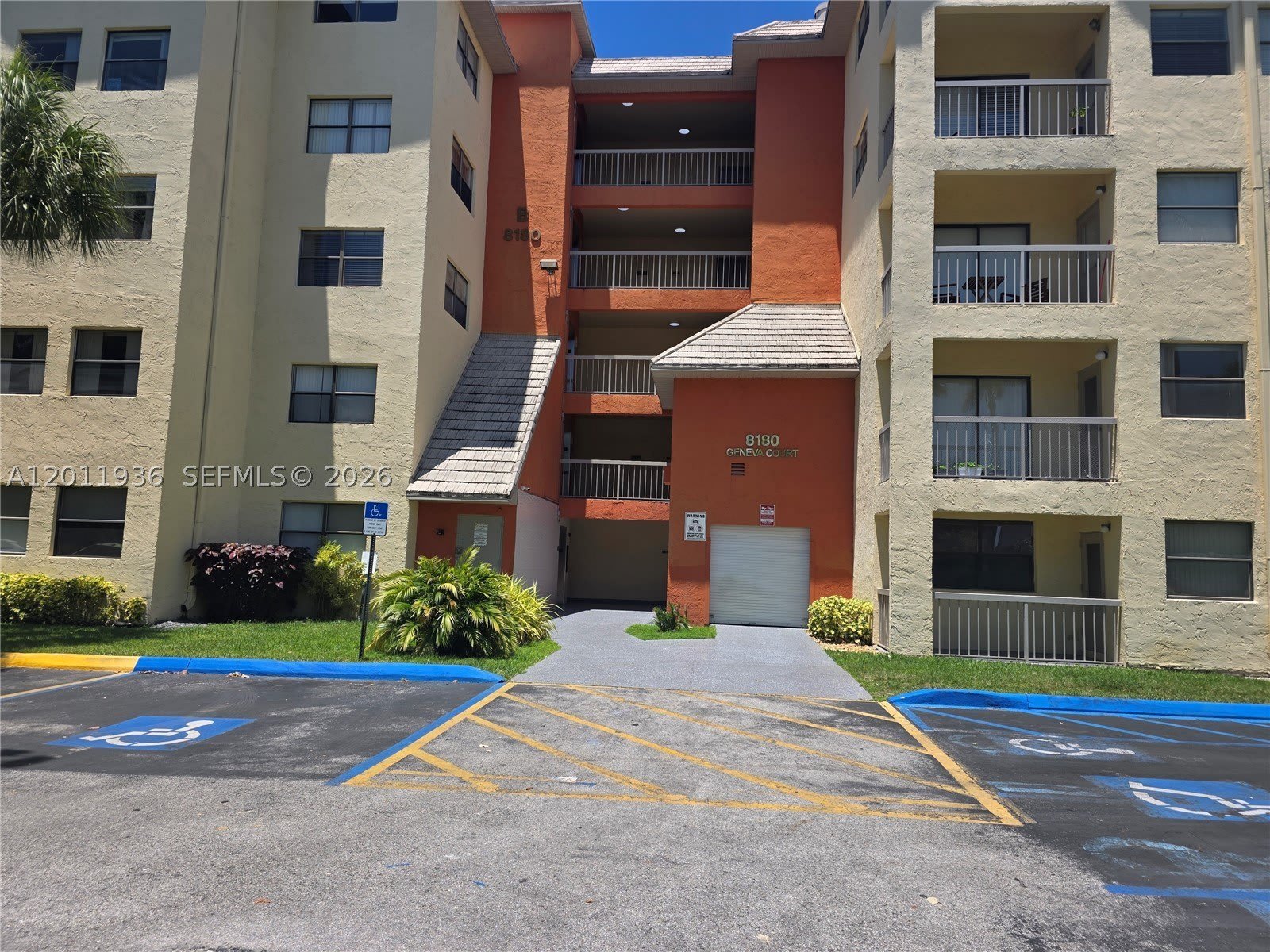 8180 Geneva Ct – photo 2