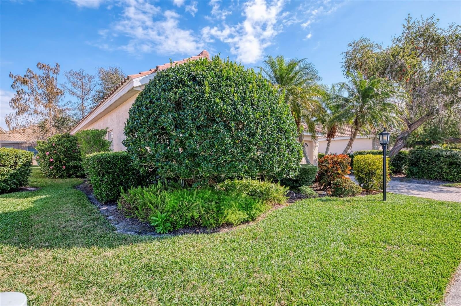 5271 HIGHBURY Circle – photo 2