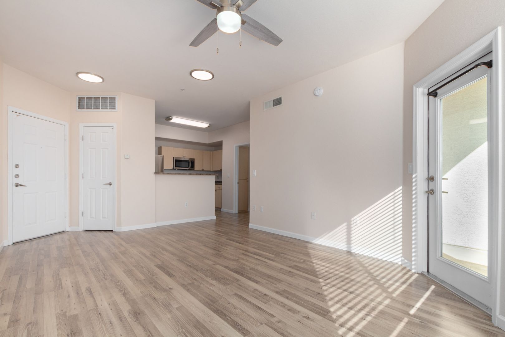 Condo in Union Hills – photo 3