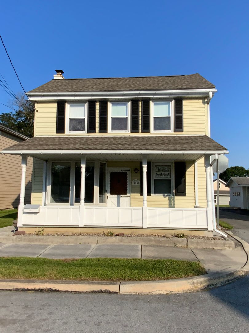 125 SOUTH MARKET AVENUE. MOUNT JOY – photo 1