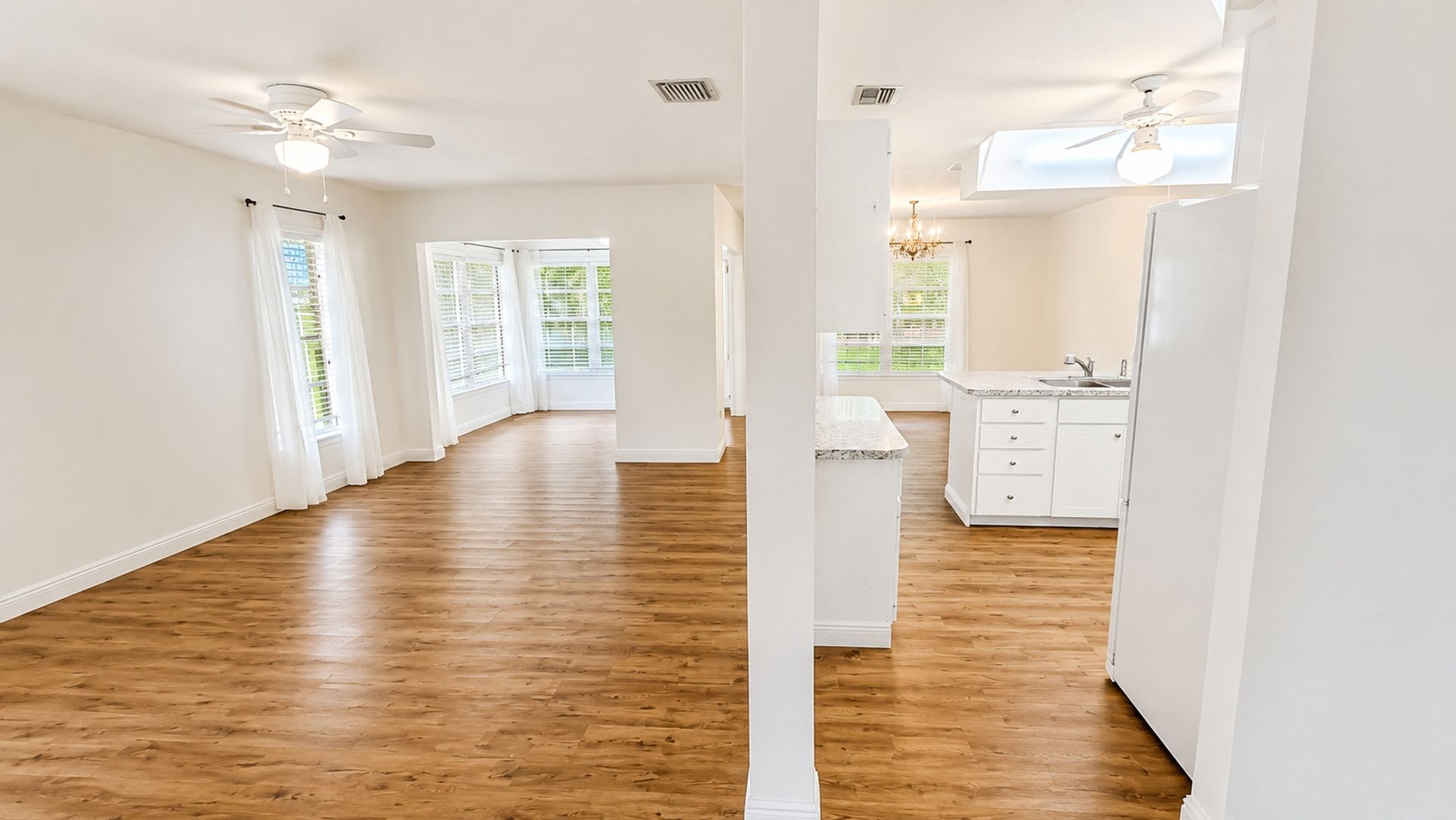 Annual unfurnished **55+** 2/2 villa downtown Sarasota – photo 3