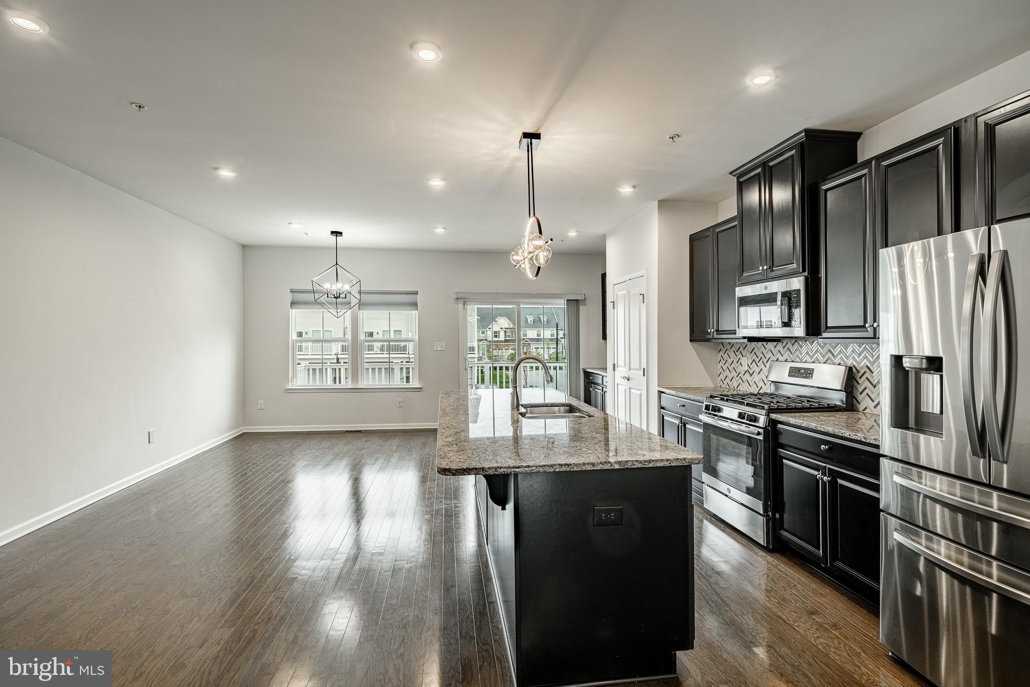 300 Blue Welsh Street – photo 3