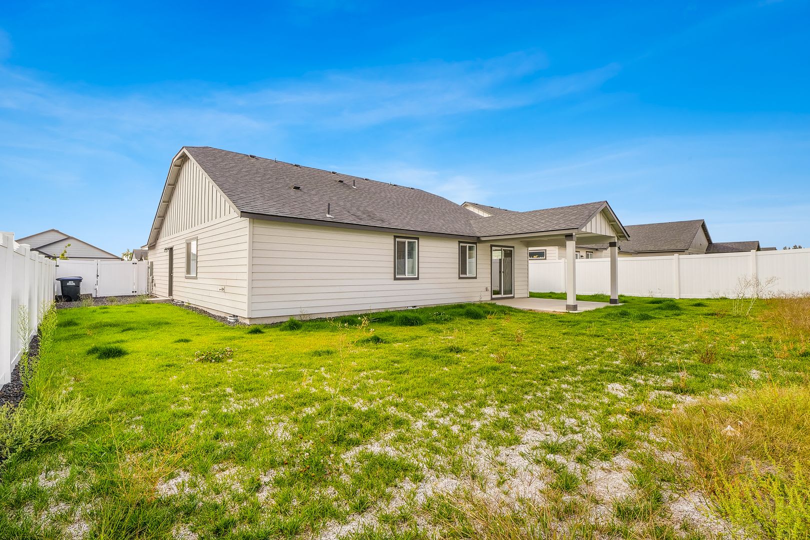 Newer Edgewood Home in Sagecrest Development! – photo 3
