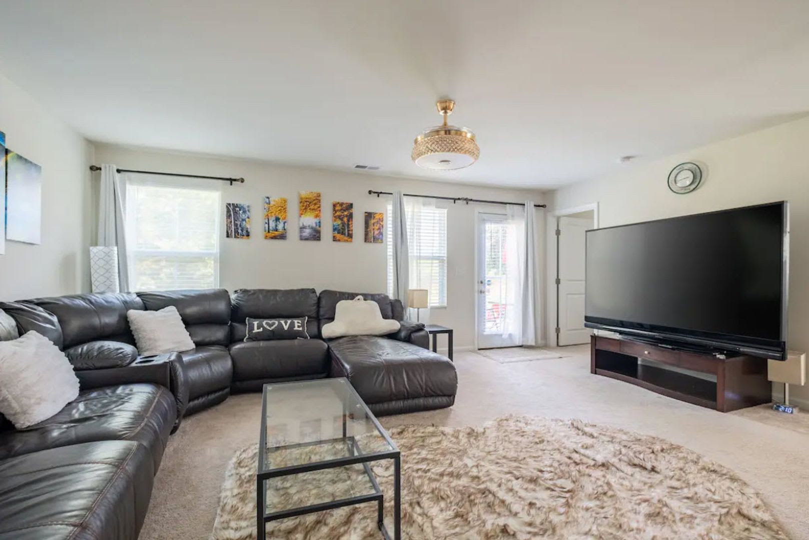 Room in 6 Bedroom Home at Skipjack Ln – photo 3