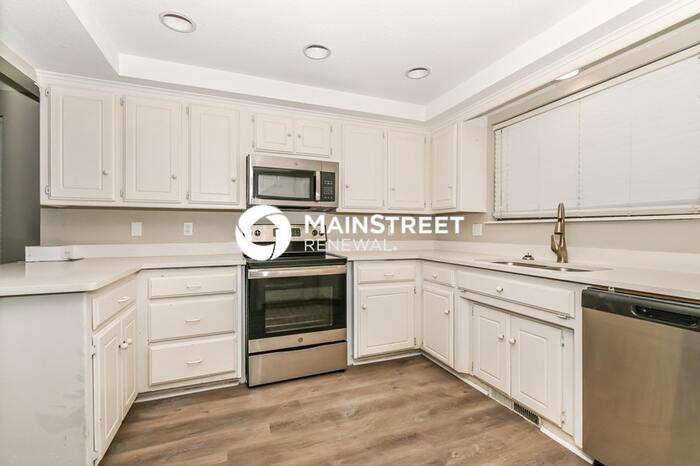 6204 Lansbrook Court – photo 4