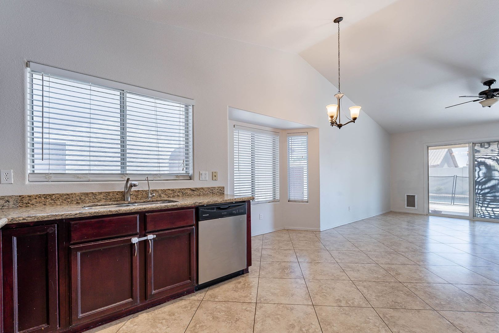 North West Chandler Home with a Pool – photo 5