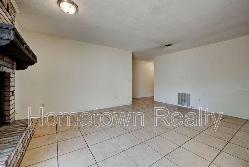 1109 NE 5th Terrace – photo 5