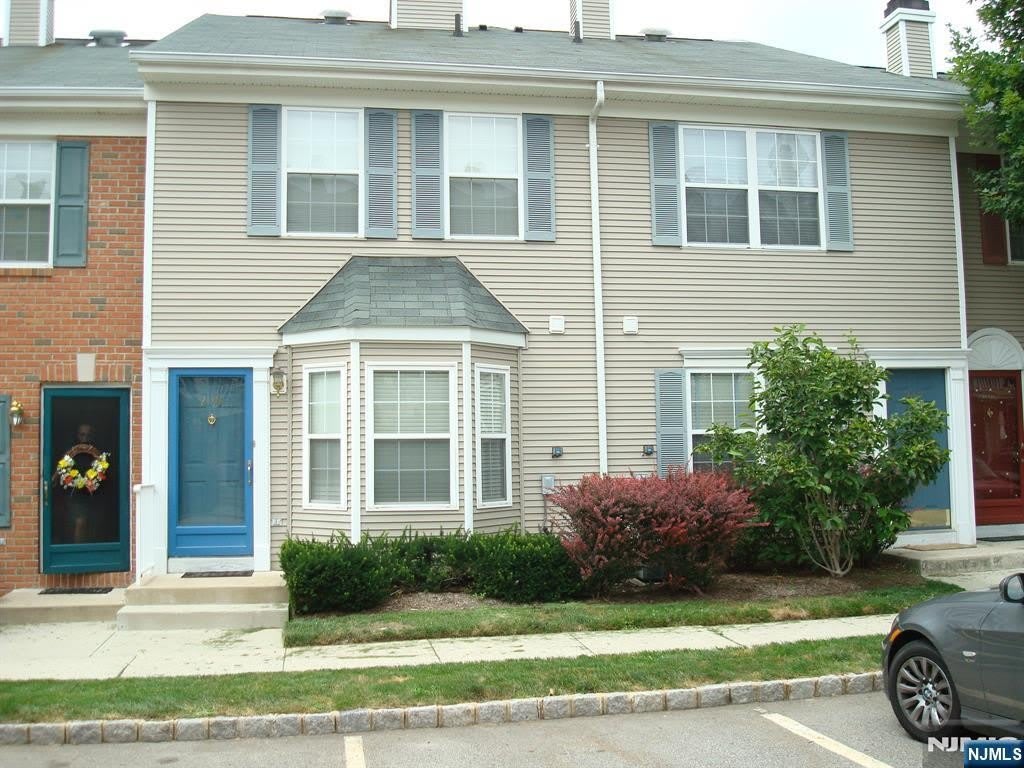 2198 Kent Court – photo 1