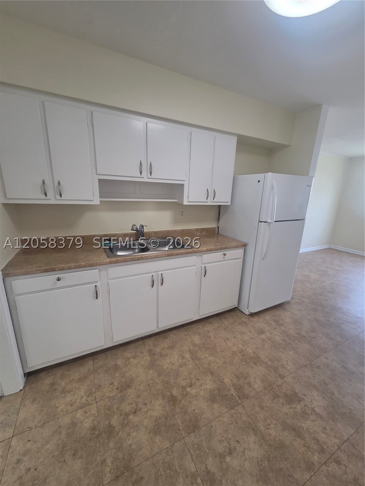 338 Hosbine St – photo 2