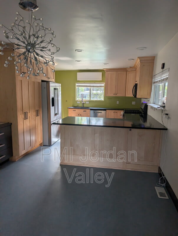 2511 South 800 East – photo 3