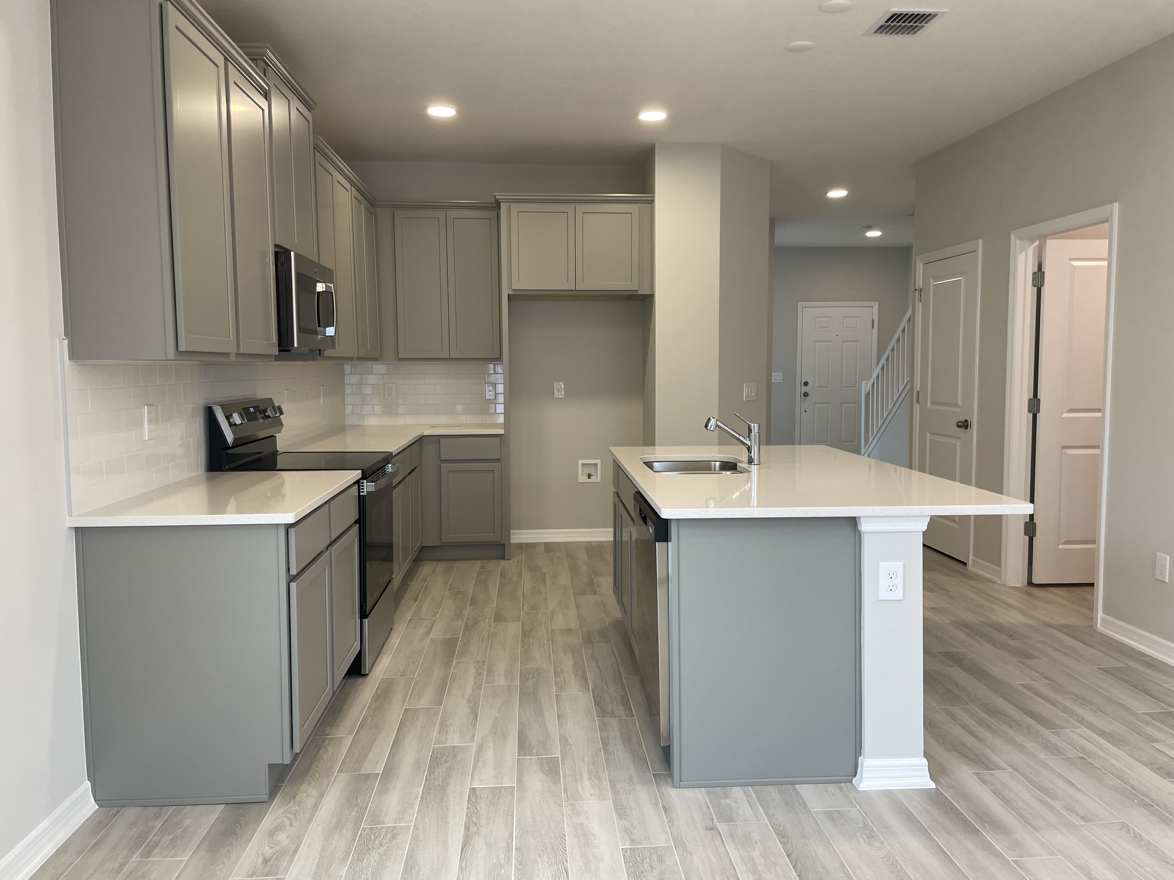 15911 Grafton Way – photo 2