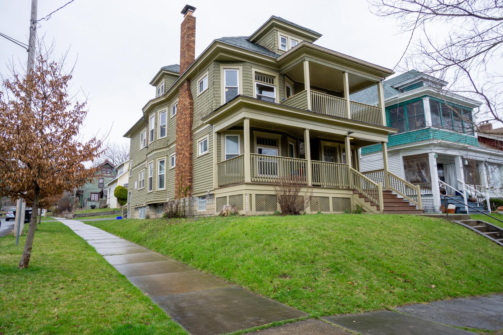 260 Roosevelt Ave – photo 3