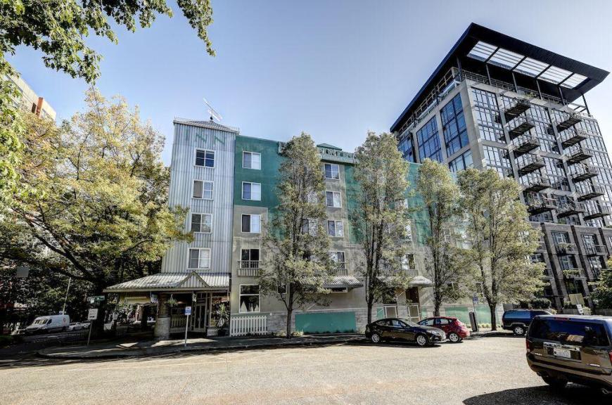 2721 Fourth Avenue – photo 1