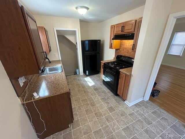 21970 Moross Road – photo 5